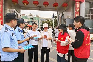 太阳记者：太阳会在周四主场对阵活塞时播放关于蒙蒂的致敬视频